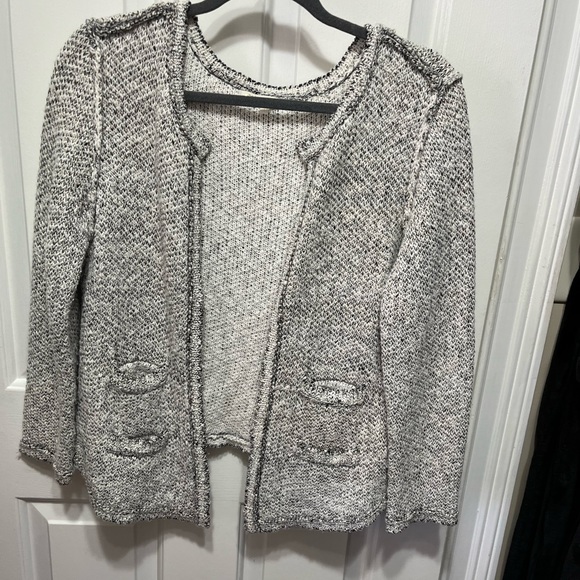 Maje tweed jacket. Size 3, equivalent to size large. Hook clasps in front. - Picture 2 of 9